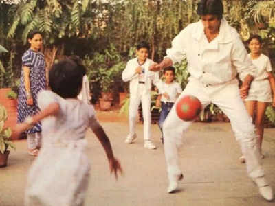 National Sports Day: अमिताभ ने शेयर किया थ्रोबैक फोटो, बच्चन फैमिली के बच्चों संग खेलते दिखे फुटबॉल