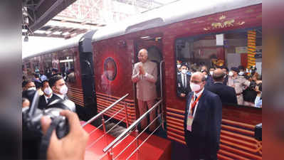 ट्रेन से अयोध्या पहुंचे राष्ट्रपति रामनाथ कोविंद, मुख्यमंत्री योगी आदित्यनाथ ने किया स्वागत