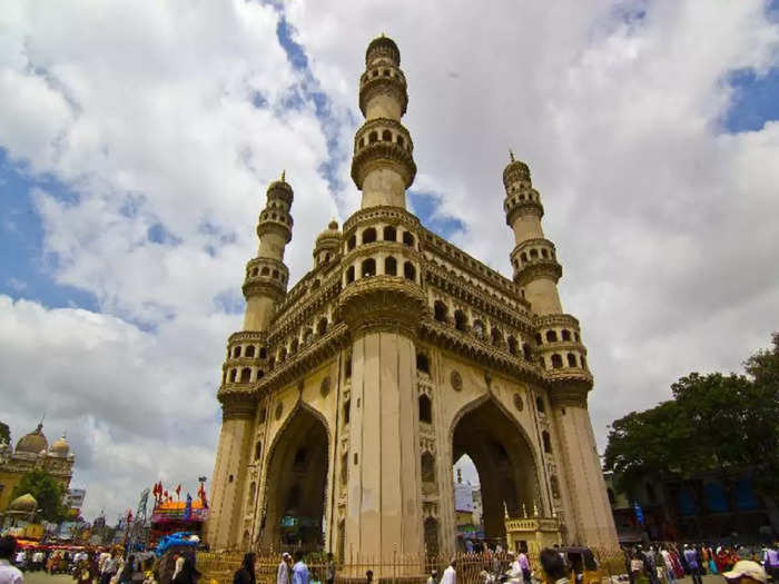 tourist places in hyderabad in hindi