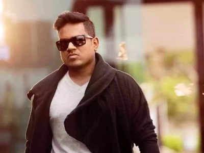 HBD Beloved Yuvan: அன்னையின் ஆண்குரல் நீ.. பிரபலங்களின் வாழ்த்து மழையில் நனையும் யுவன்!