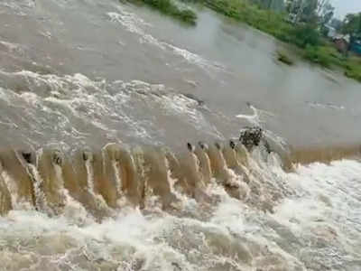 Jalgaon Rains: चाळीसगावकरांची झोप उडाली; एकाच दिवशी तब्बल १२३ मि.मी. पाऊस!