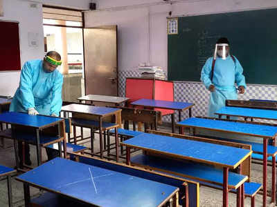 Delhi School Open: स्कूल में बने सर्कल और आइसोलेशन सेंटर, आधी सीटों पर लगाया क्रॉस