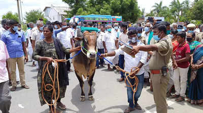 தண்ணீர் கிடைக்காம நகர மாட்டோம் விவசாயிகள் தொடர் போராட்டம்!