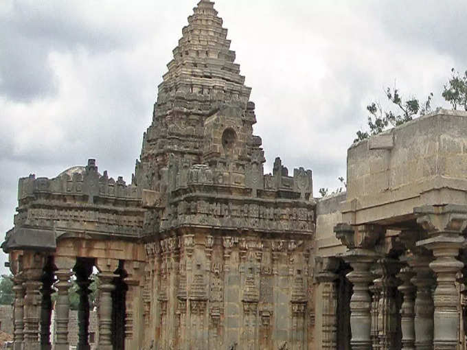 आप्तेश्वर मंदिर - Apteshwar Temple in Hindi