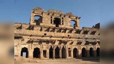 GarhKundar Fort: बुंदेलखंड का रहस्यमयी दुर्ग... धीरे-धीरे हो रहा खत्म, चंदेलों का रहा सैन्य अड्डा