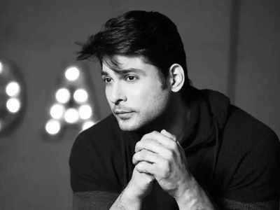 <strong>sidharth shukla Death : </strong>सिद्धार्थ शुक्ला लंडनला जाऊन ‘या’ आजारावर घेणार होता उपचार, पण त्याआधीच केला काळाने घात..!