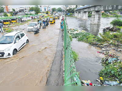 హైదరాబాద్‌పై మళ్లీ వరుణుడి పంజా... అల్లాడుతున్న ప్రజలు, మరో 4 రోజులు ఇంతే