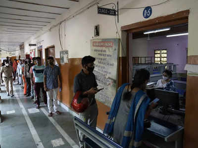 Delhi Covid Cases: दिल्ली में लगातार छठे दिन कोविड से जीरो डेथ, वैक्सीन की अभी 14 लाख डोज मौजूद