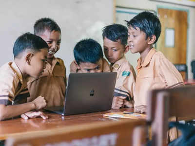 আজ বিশ্ব স্বাক্ষরতা দিবস, কী এই দিনটির গুরুত্ব? জানুন