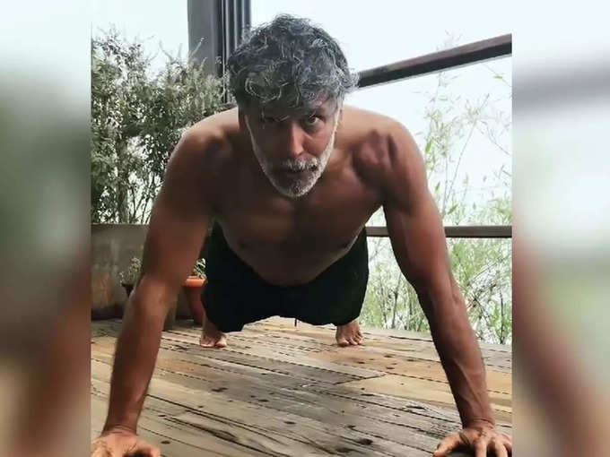 ​चेस्‍ट से लेकर शोल्‍डर को शेप देता है Push-up