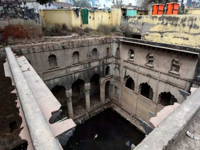 -badshahpur-fort-and-baoli-gurgaon-in-hindi