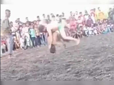 wrestler died : पैलवानाला​ दुसऱ्याने ५ सेकंदात उचलून पटकलं, मान मुरगळल्याने तडफडून मृत्यू