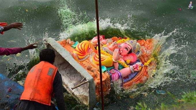 ಜಾನುವಾರುಗಳು ಕುಡಿಯುವ ನೀರು ಮಲಿನ ಬೇಡಿ