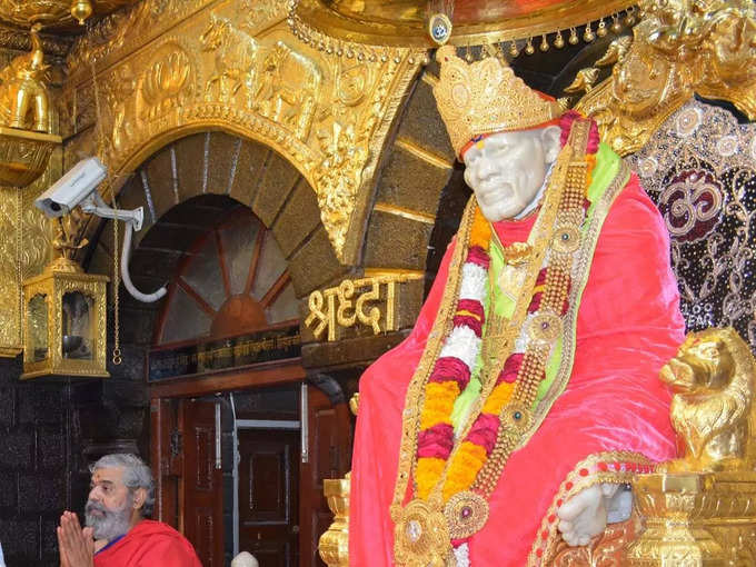 शिरडी में सांई बाबा मंदिर - Sai Baba Temple in Shirdi in Hindi