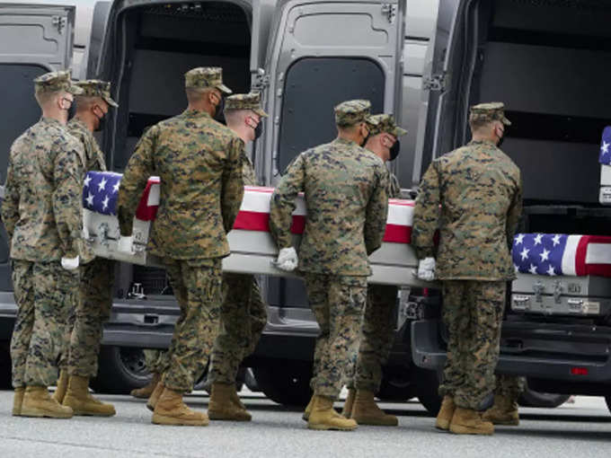 जब अमेरिका पहुंचा 13 शहीद सैनिकों का शव