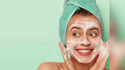 पिंपल्सना करा बाय बाय, वापरा हे face wash for pimples