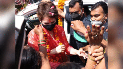 Priyanka Gandhi in Raebareli: रायबरेली में प्रियंका गांधी का मंदिर दर्शन और पुजारी का वो आशीर्वाद, क्या यूपी में कांग्रेस के अच्छे दिन आएंगे?