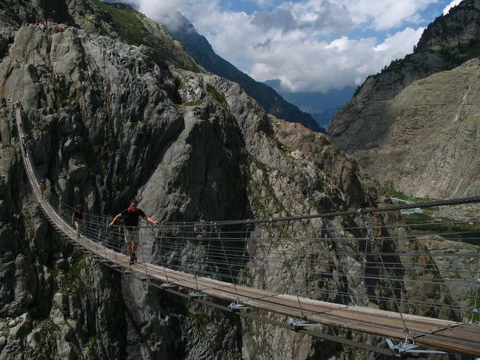 ट्रिफ्ट ब्रिज, स्विट्जरलैंड - Trift Bridge, Switzerland in Hindi