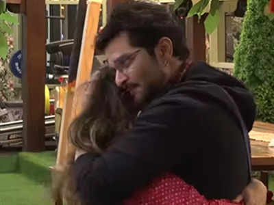 Bigg Boss OTT Day 38: मां को देख रो पड़ीं शमिता शेट्टी, प्रतीक ने कहा- नेहा जैसी कोई दोस्‍त नहीं