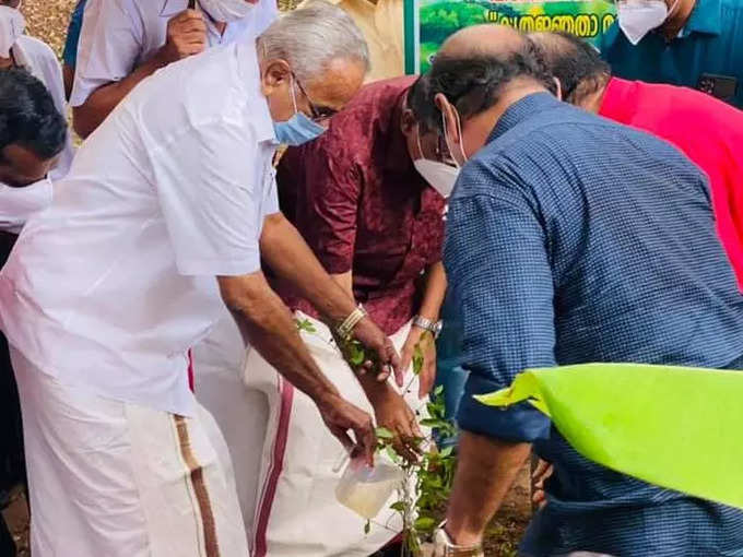 ​ആദ്യഘട്ടം മുതൽക്കെ വിമര്‍ശനം