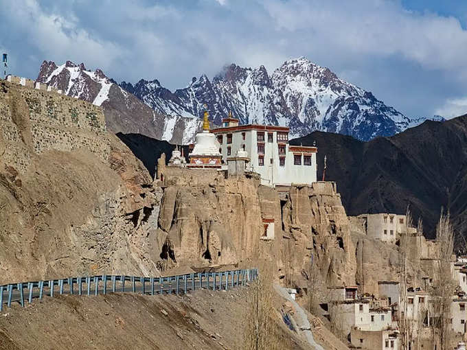 लामायुरु मठ - Lamayuru Monastery in Hindi
