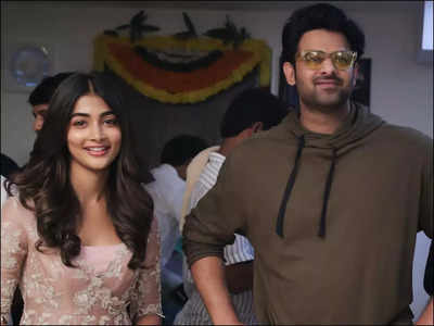 Prabhas - Pooja Hegde: ‘రాధేశ్యామ్‌’లో పూజా, ప్ర‌భాస్ కెమిస్ట్రీ హైలైట్..  బుట్టబొమ్మని పక్కనపెట్టారన్న రూమర్లపై క్లారిటీ