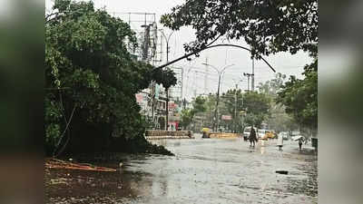 Rain in UP Live: उत्तर प्रदेश-उत्तराखंड में मौसम ने बदला मिजाज, लखनऊ में लगातार तेज बारिश के साथ तूफान, जानिए अपडेट
