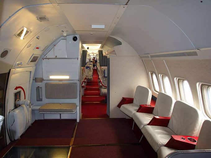 स्विस एयर फर्स्ट क्लास - 16 लाख - Swiss Air First Class, New York to Singapore