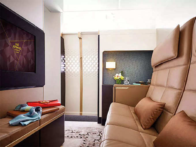 एतिहाद एयरवेज : 45 लाख - Etihad Airways, New York to Abu Dhabi