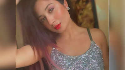 Indore Girl Viral Video : इंदौर में रेड सिग्नल पर डांस कर सनसनी फैलाने वाले लड़की कौन?