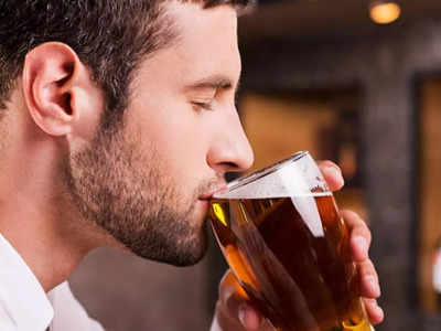 Beer Side Effects: इस तरह बीयर पीने से सेहत का हो जाता है बुरा हाल, किडनी से लेकर दिल को पहुंचता है भारी नुकसान