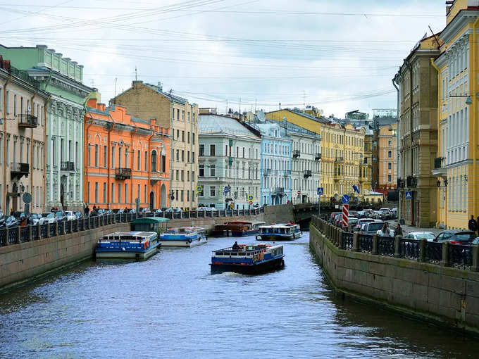 सेंट पीटर्सबर्ग, रूस -  Saint Petersburg, Russia