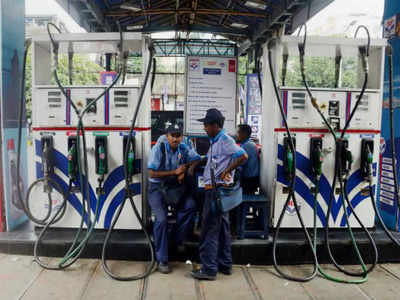 Petrol Diesel Price: कच्चे तेल में तेजी बरकरार, यहां 12वें दिन भी बदलाव नहीं