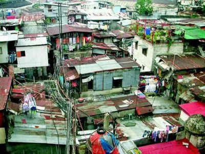 Noida news: झुग्गी छोड़कर फ्लैट में जाने को तैयार नहीं 1 हजार से ज्यादा परिवार