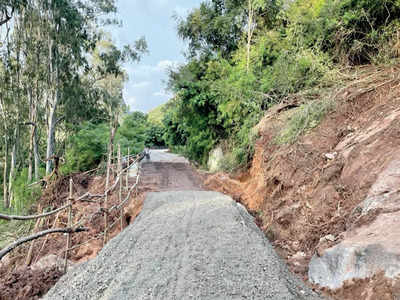 ಭೂ ಕುಸಿತ: ರಸ್ತೆ ಕಾಮಗಾರಿ ಮುಗಿಯುವುದೆಂತು, ಆ ನಂದಿಗೇ ಗೊತ್ತು