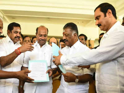 பாமக அதிமுக கூட்டணி பிளவுக்கு இப்படி ஒரு காரணமா: போட்டு உடைத்தார் முன்னாள் அமைச்சர்!