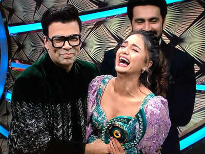 Divya Agarwal Bigg Boss OTT Winner: दिव्या अग्रवाल बनीं बिग बॉस ओटीटी की विनर, जीते 25 लाख