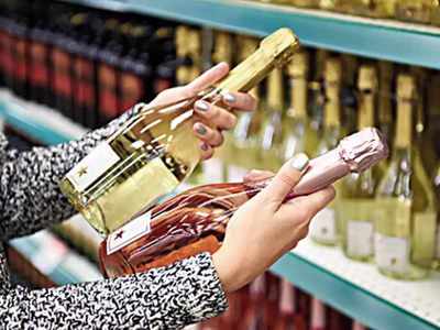 Delhi Liquor Shop: गेस्ट वाली फीलिंग आएगी, दिल्ली प्रीमियम लिकर शॉप में मिलेगी कम से कम 50 विदेशी ब्रैंड की शराब