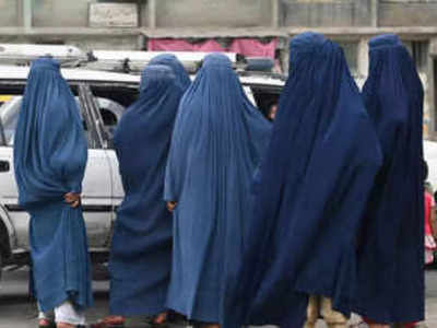 काबुल: महिला कर्मचारियों के लिए तालिबान का फरमान, घर से बाहर न निकलें