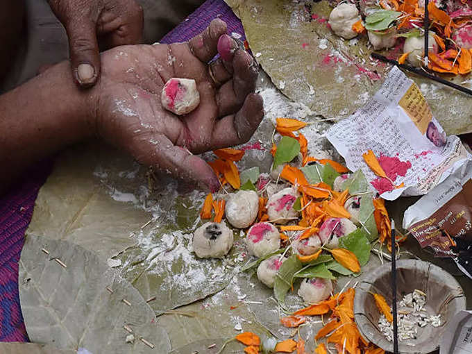 ​आईला तर्पण अर्पण करण्याचा मंत्र