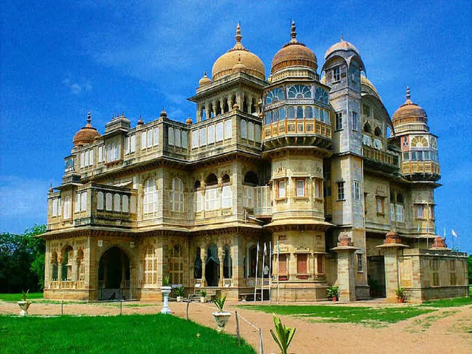कच्छ में विजय विलास पैलेस - Vijay Vilas Palace in Kutch in Hindi