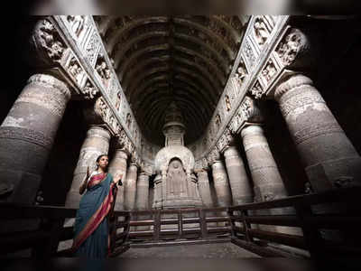 supriya sule at ajanta and ellora caves: ऐतिहासिक अजिंठा, वेरूळ लेण्यांच्या सौंदर्याने हरखून गेल्या खासदार सुप्रिया सुळे