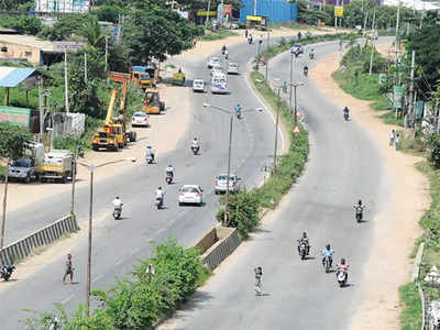 ಮೈಸೂರು-ಬೆಂಗಳೂರು ಹೆದ್ದಾರಿಗೆ ಭೂಮಿ ಕಳೆದುಕೊಂಡವರಿಗೆ ಪರಿಹಾರ ನೀಡದೆ ವಂಚನೆ, ರೈತರ ಆರೋಪ