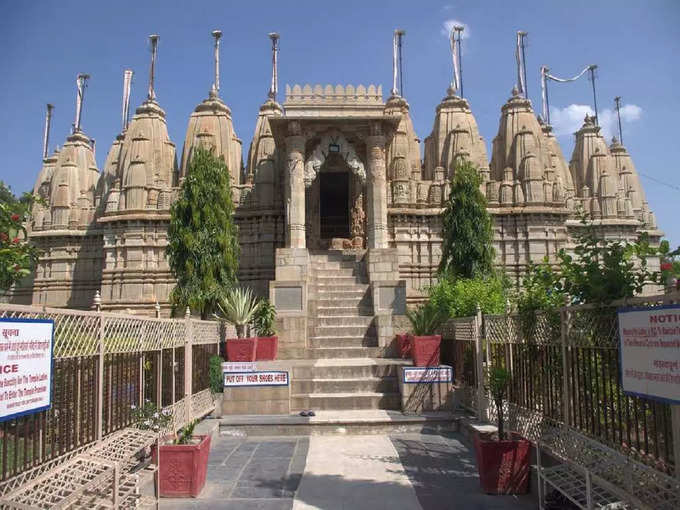 चित्तौड़गढ़ में शतीस देओरी मंदिर - Sathis Deori Temple in Chittorgarh in Hindi