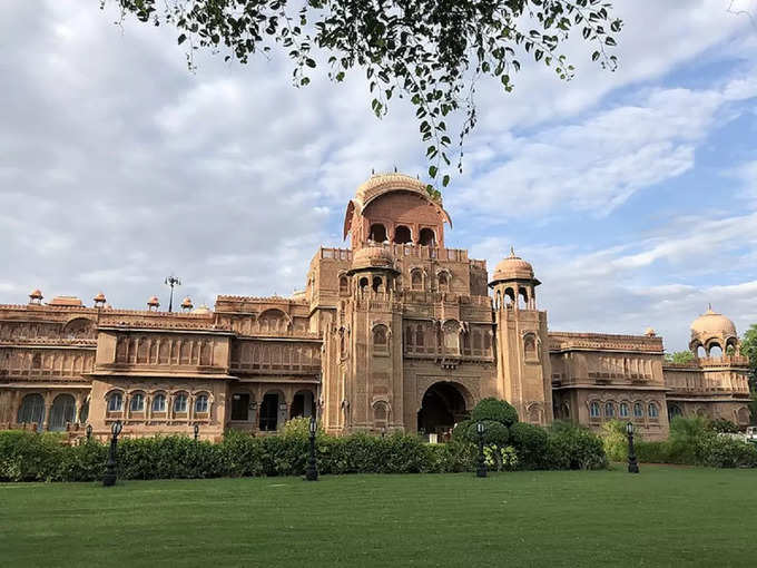 बीकानेर मे लक्ष्मी निवास पैलेस - Laxmi Niwas Palace in Bikaner In Hindi