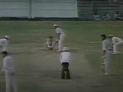 Video: क्रिकेट इतिहासातील खास दिवस; ३५ वर्षापूर्वी घडली होती ही दुर्मिळ घटना
