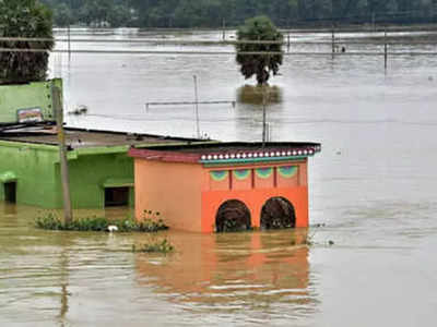 বাঁধেই ঘর বানভাসিদের