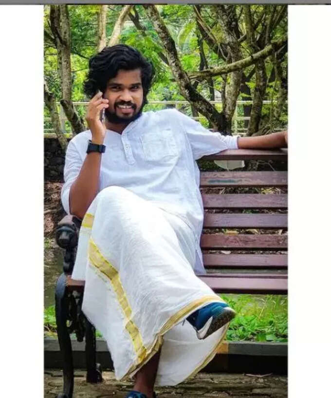 ​സ്‌കൂളിൽ പോയിരുന്നത്