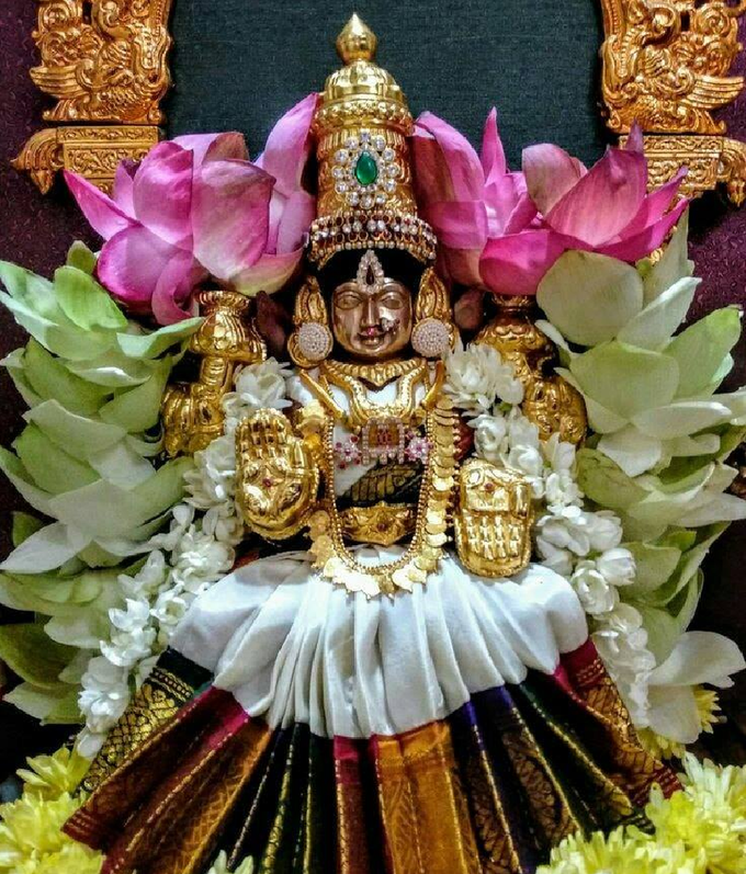 ​ವೈಭವ ಲಕ್ಷ್ಮಿ ಆಶೀರ್ವಾದ ತರುವ ಮಂತ್ರ