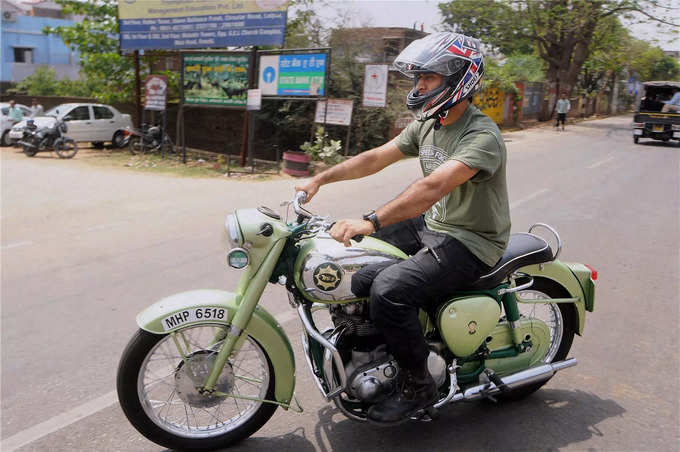 MS Dhoni BSA Goldstar - TOI